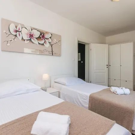 Villa Petrel *