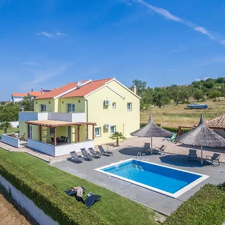 Villa Petrel
