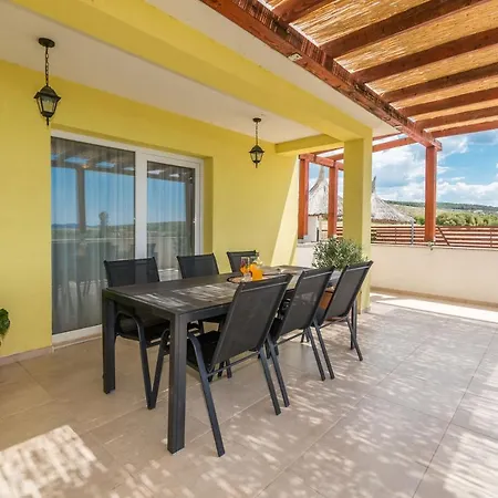 Villa Petrel *